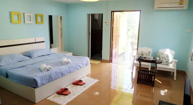 Green House at Trang Guesthouse, Забронировать Отель Отели Южного Таиланда с парковкой, Парковка