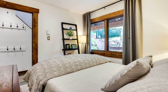 Апартаменты Elegant Vail Home - Walk to Booth Falls Trail
