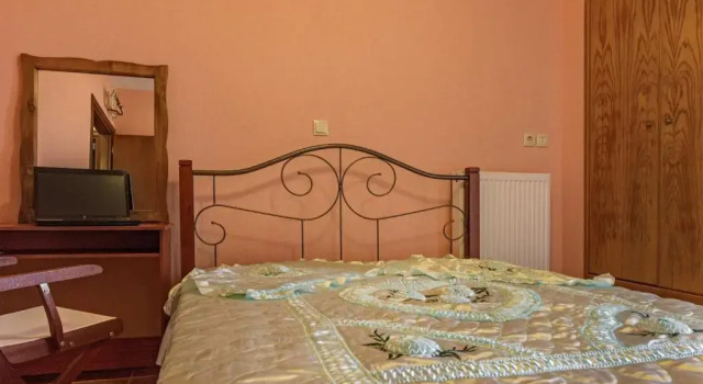 Danai House, Book Hotel  