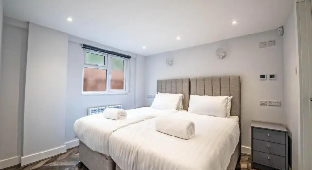 The Cottage - Beach Hut style residence near the beach-sleeps 4-6, Varaa Lomakoti Mökit kohteessa Merseyside, Mökki