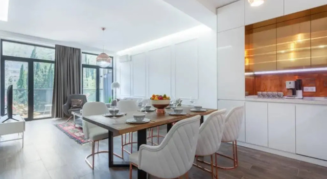 Апартаменты Luxury Meets Convenience - 2 bdrm @ City Center