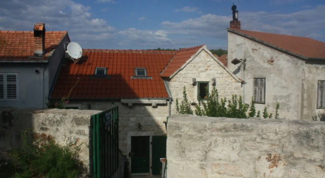 Guest House Lucijo, Забронировать Гостевой дом Отели Врбоска с парковкой, рядом с Частный Пляж «Виллы Эмма», Парковка