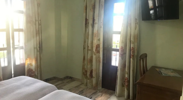 Одноместный номер Standard с балконом Hostal Rio de Oro