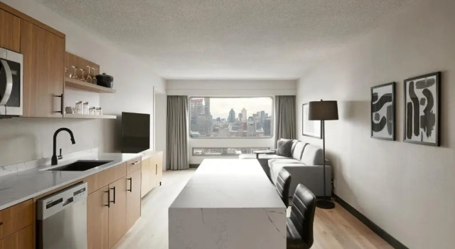 Люкс Hotel Place Dupuis Montréal Downtown - An Ascend Hotel Collection