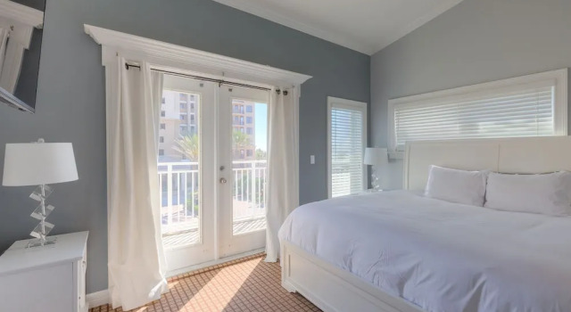 Pet Friendly Oceanviews Yellow A! Sleeps 6