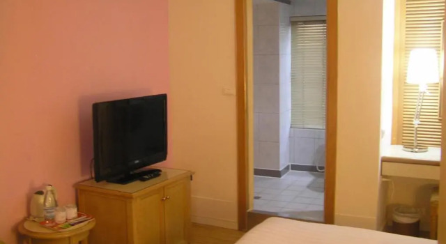 Люкс Standard 高第商旅 Gaudi Hotel