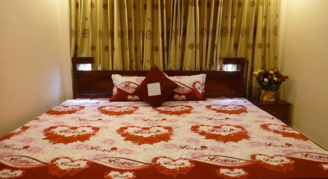 Sapa Honey Moon Hotel, Забронировать Отель Шапа Лаокай, рядом с Рынок Сапа