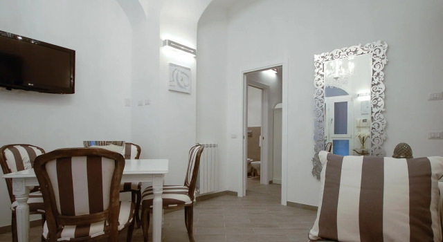 Apartment Colosseo, Забронировать Апартаменты/квартира Вокзал Термини , рядом с Piazza della Madonna dei Monti