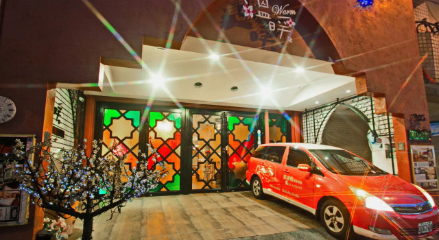Moroccan Holiday Suite
