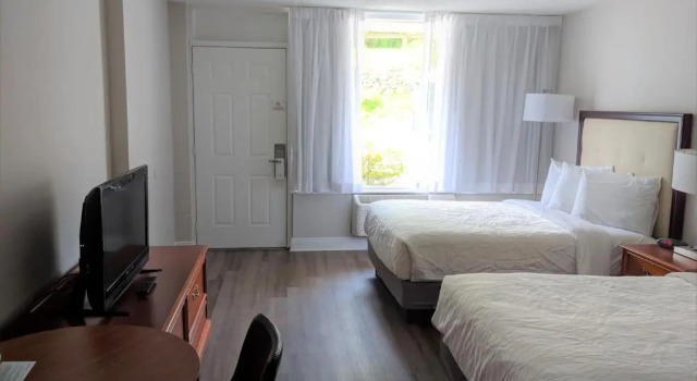 Четырёхместный номер Standard с видом на улицу Lakefront Terrace Resort