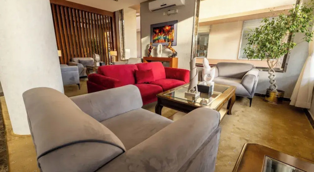 Golden Garden Hotel, Buchen Sie Hotel Provinz Riad Provinz Riad