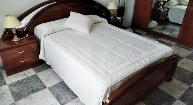 Apartamento soleado y amplio, Reservar Apartamento Hotéis em Plasencia com estacionamento, Estacionamento