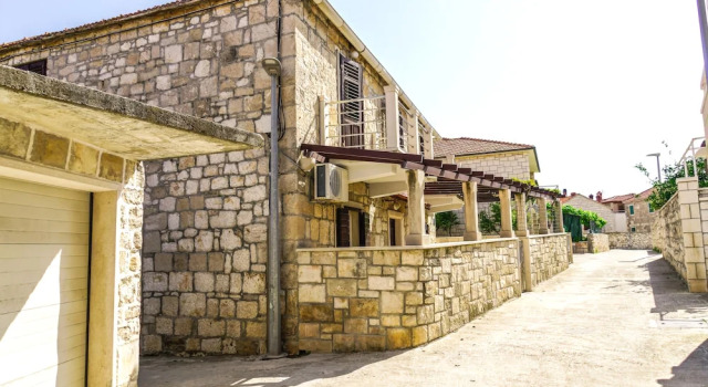 Apartments Diana, Prenota Appartamento Hotel a Croatian Islands con piscina, Piscina