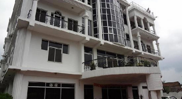 Hotel Manaki, Rezerwuj Hotel Janakpur Madhesh Province