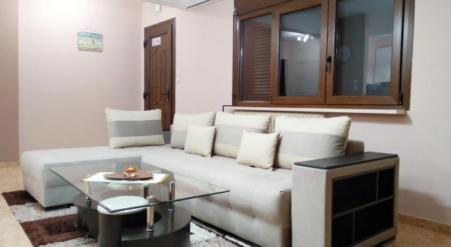 Luxurious private appartment with garden and view!