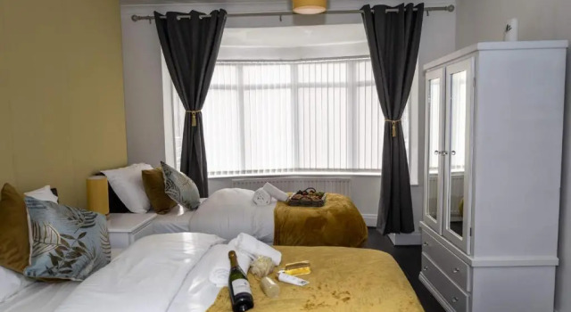 Апартаменты Property Malak Homz - Norton Hillside-on-Tees 7 Sleeper, 4 Bedroom house