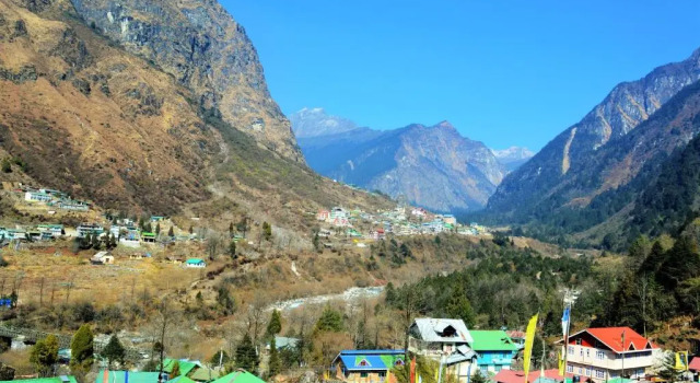 Rufina Lachung deCROWN, Book Hotel Hotels in Sikkim with Parking, Parking