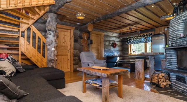 Kuukkelin kumpu, Book Hotel Kuusamo 