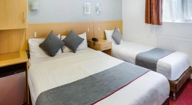 Трёхместный номер Deluxe London Guest House by OYO - Acton