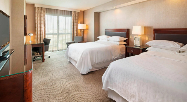 Четырёхместный номер Standard Sheraton Sioux Falls Hotel & Convention Center