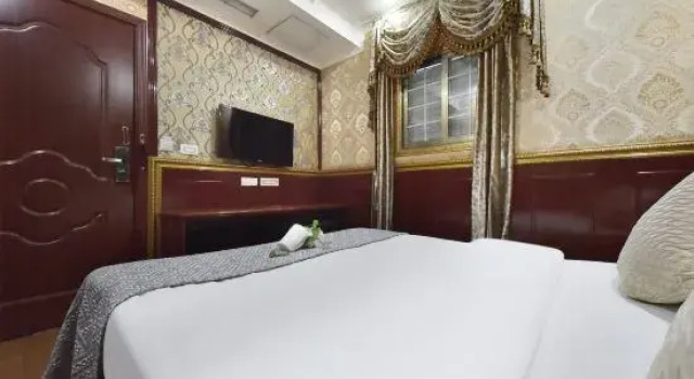 Tianzi Hotel (Zhaoxiang Platinum Times)