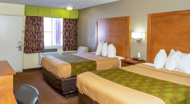 Четырёхместный номер Standard Park Inn by Radisson, Weldon - Roanoke Rapids