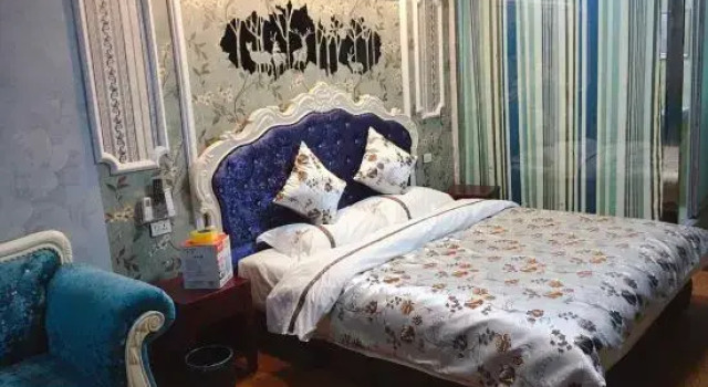 Huainan Aiwei Theme Hotel, Prenota Hotel Huainan 