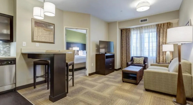 Люкс с 2 комнатами Staybridge Suites St Louis - Westport by IHG