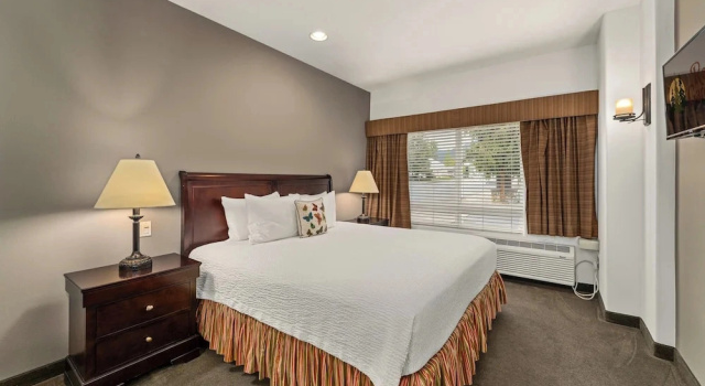 Двухместный люкс Redwood Hyperion Suites