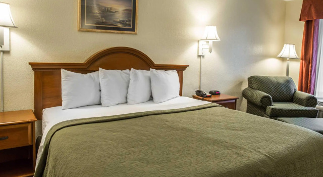 Двухместный номер Standard Quality Inn Elizabeth City near University
