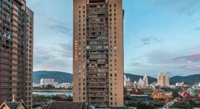 Yichenwei Binjiang Hotel (Xishuangbanna Splashing Plaza), Buchen Sie Hotel Günstige Hotels in Yunnan
