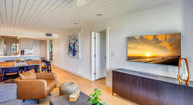 Land's End 11-203 Beach Front - Premier