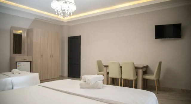 Standard Dreier Zimmer mit Balkon Hotel Maison Yerevan