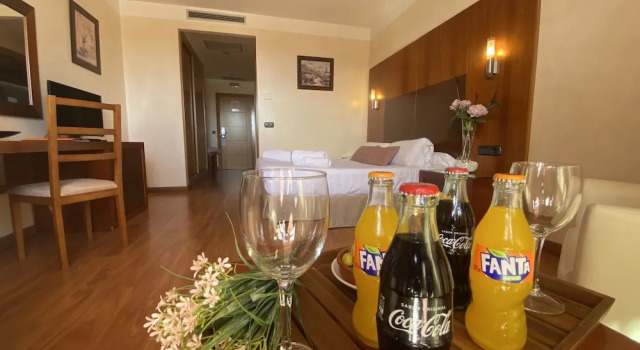 Одноместный номер Standard с балконом Hotel Montera Plaza