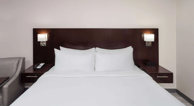 Days Inn Melbourne, Book Hotel Melbourne Beach Space Coast