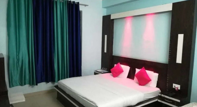 Hotel KS International (50 meters from Railway Station), Забронировать Отель Отели Джамму и Кашмира с завтраком, Завтраки