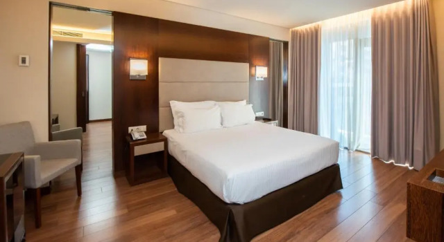 Двухместный номер Standard с балконом Eurostars Oporto