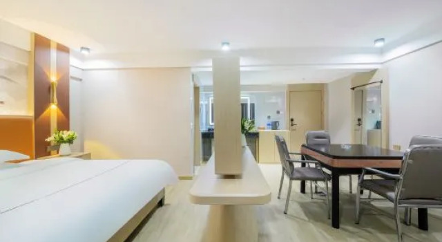 Люкс Deluxe Zhonggang Holiday Hotel