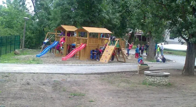 Vizisport Turistaház, Book Pension Rakamaz 