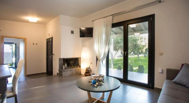 Ktima Delmare Pantazara, Book Hotel  