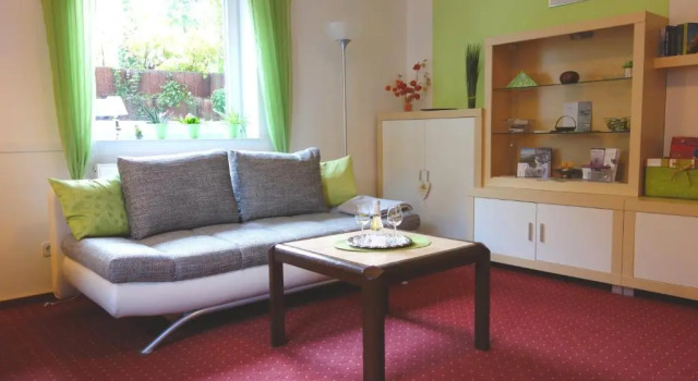 Antjes Ferienwohnung Flonheim, Забронировать Отель Флонхайм земля Гессен