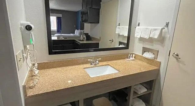 Люкс c 1 комнатой Comfort Inn & Suites Mundelein-Vernon Hills