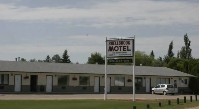 Shellbrook Motel, Prenota Motel Hotel a Saskatchewan con parcheggio, Parcheggio