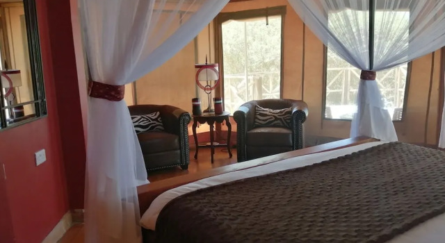 Emayian Luxury Camp