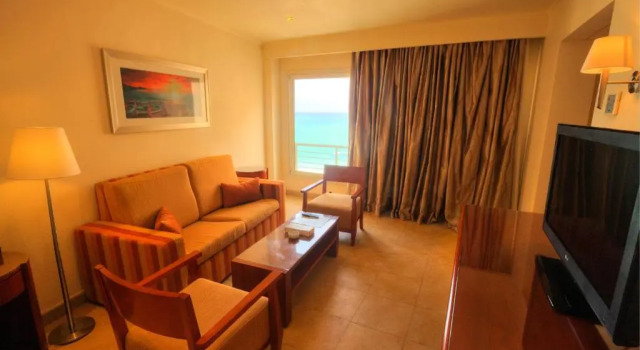 Люкс с видом на море Beau Site Belle Vue Hotel