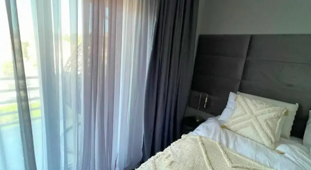 Номер Comfort Sunset View KING Bedroom