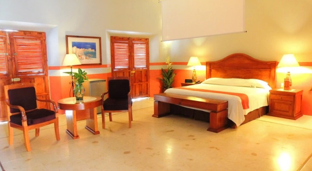 Номер Standard с балконом Hotel Meson del Marques
