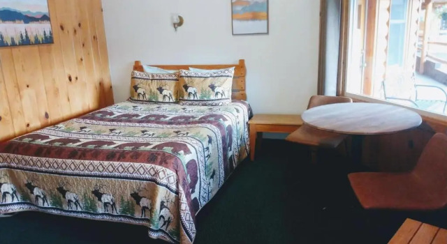 Четырёхместный номер Standard Lone Eagle Lodge