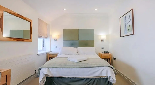 Номер Classic Claremont Hotel