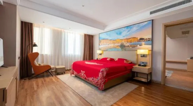Люкс Deluxe Vienna International Hotel (Shijiazhuang Railway Station  Gaojiao District Shangfeng Square)